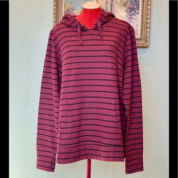 Motherhood nursing burgundy pullover in a size XL - Picture 1 of 6